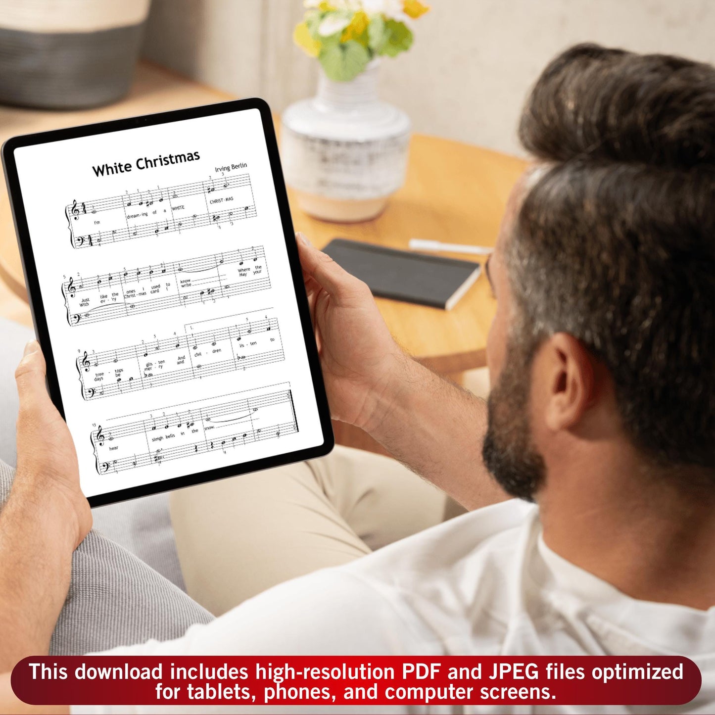 White Christmas by Irving Berlin beginner piano sheet music PDF supplies teachers with a reliable holiday piece featuring lyrics, clear rhythms and uncluttered notation suitable for Grade 1 students.